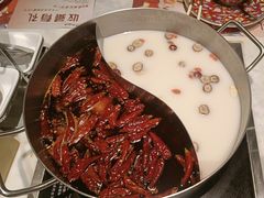 -尚尚仙·酸汤猪手·猪肚鸡火锅(华联万柳购物中心店)