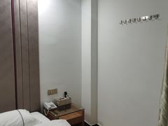 -鑫雅居公寓(广州南站地铁站店)