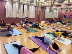 -威思丽高温瑜伽会馆