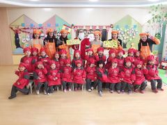 -上海青草地幼儿园