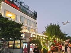 -鹏城人家海鲜酒家·23年老字号(较场尾店)