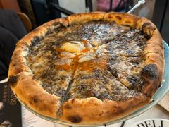 招牌黑松露温泉蛋披萨-IL TEATRO 精品意大利餐厅