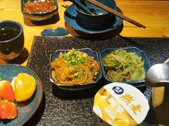 -湊湊火锅·茶憩(南京东路悦荟店)