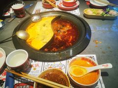 -生活如沸·顺德水牛奶火锅(大学路店)