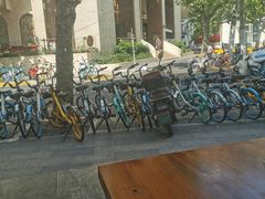 -小蛮椒麻辣烫·麻辣拌(青浦宝龙店)