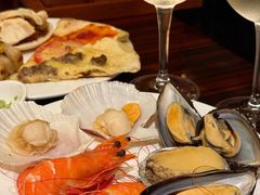 -广州万富希尔顿酒店·感趣自助餐厅·金秋蟹宴生蚝海鲜刺身