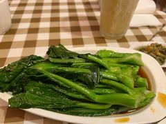 -新大咀港式茶餐厅(宝山万达店)