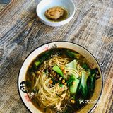 你都无法预料，这家店有最好吃的豆皮～ 为此天天来吃