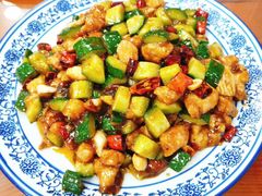 -椒香川流不息川菜馆(二七北路店)