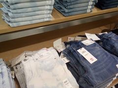 -优衣库(泉州中骏世界城店)