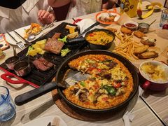 -必胜客(证大大拇指店)