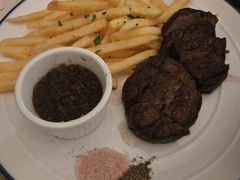 -羽深肉铺 Steak & Wine