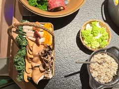 -三出山火锅(南京万象天地店)