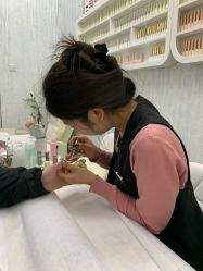 -赢韵美甲美睫瑞士净斑中心