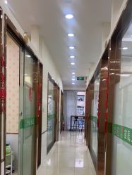 -苗医生专业祛痘·皮肤管理
