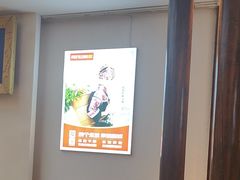 -阿瓦山寨·湘菜现炒·剁椒鱼头王(咸阳总店)
