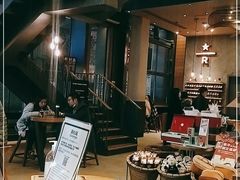 大堂-星巴克臻选(成都太古里店)