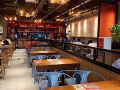 大堂-渝是乎酸菜鱼(龙旗购物中心店)