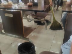 -吕氏馄饨包子大排档