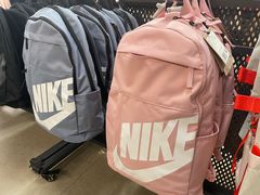 -NIKE上海青浦换季优惠店