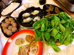 -鲜入围煮花胶鸡海鲜火锅