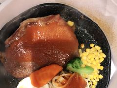 -汤姆家的牛排意面披萨(新城市广场店)