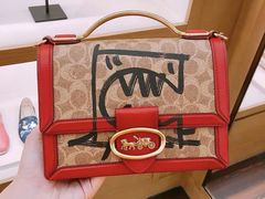 -COACH蔻驰(恒隆广场店)