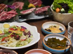 -明洞阿姨·韩式酱蟹烤肉·创意料理(三元桥店)