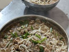 小碗瘦肉-正宗杨记普洱酸醋米线(总店)
