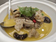 猪蹄鸡-东湖食堂·湖景餐厅•会议