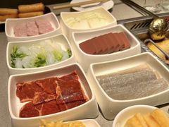 -海底捞火锅鲜切牛肉主题店(长寿路店)