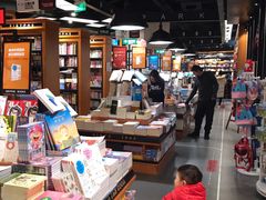 -西西弗书店&矢量咖啡(凯德晶萃广场店)