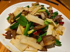 腊肉鲜笋-云海肴·汽锅鸡·云南菜(天山百盛优客店)