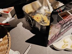 -左庭右院鲜牛肉火锅黑金店(陆家嘴中心店)