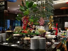 自助取餐区-三英温泉度假酒店-自助餐厅
