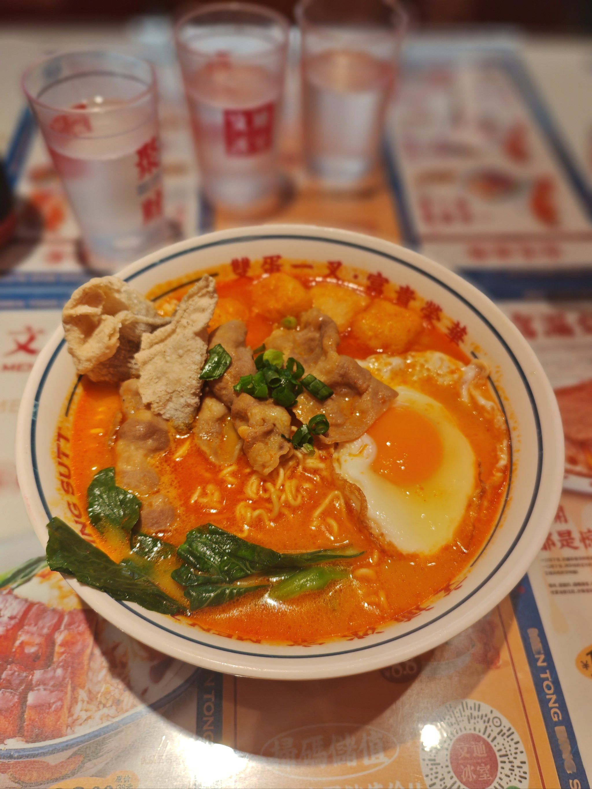 这家的冬阴功肥牛拉面很赞,不要错过哟