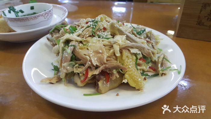 正宗普宁豆干坊·洪记砂锅粥(红领巾路店)手撕鸡图片