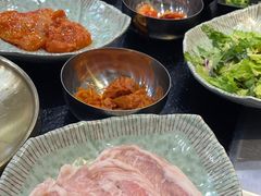 -臻牛烤肉