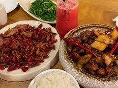 -隔壁老王·家常云南菜(花巷店)