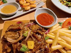 -Lia Cafe Bar Restaurant松山咖啡屋