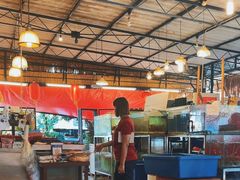 -大树下海鲜饭店