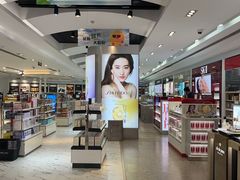 -日上免税店(三径路t3店)