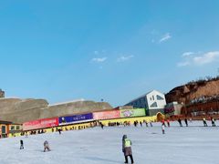 -采薇庄园四季滑雪场