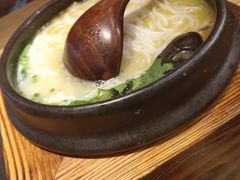 蒙自过桥米线-麦麦山云南菜(复地活力城店)