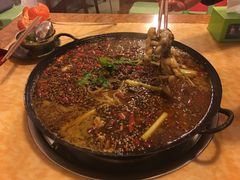 -鸿顺老铁锅美蛙鱼府(解放碑店)