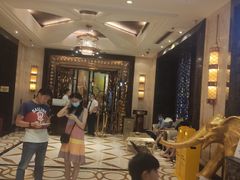 等位区-芭菲盛宴·环球美食(解放碑英利国际店)