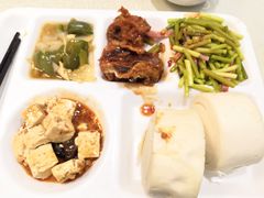 -天津波士信达奔驰4S店(卫津南路店)