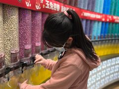 -m豆巧克力世界(上海世茂广场店)