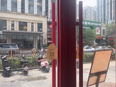 -何师傅美蛙鱼头(汉街店)