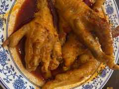 鸡爪-爆炸头阿姨小四川正宗川味小吃(无任何分店)